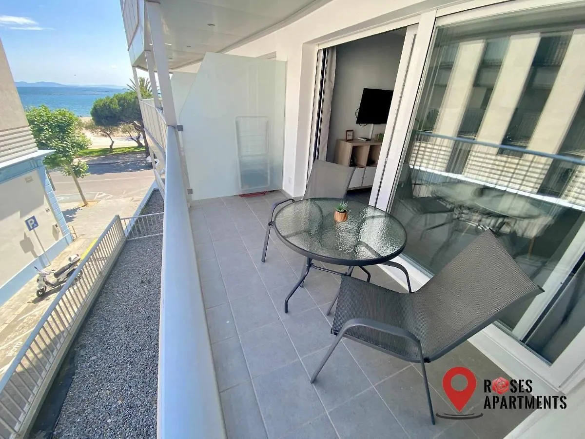 Roses Apartments Tropical Loft Vista Mar Lateral