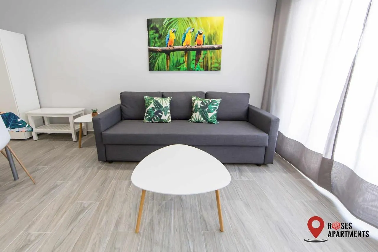 Roses Apartments Tropical Loft Vista Mar Lateral